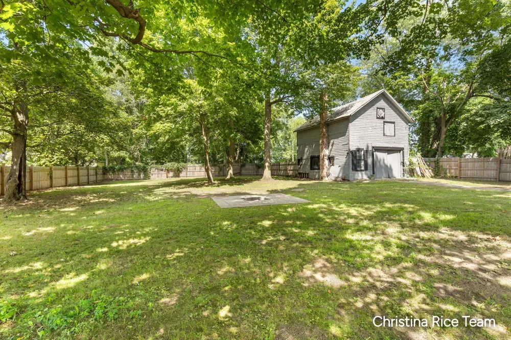 412 W Montcalm Street Greenville, MI 48838
