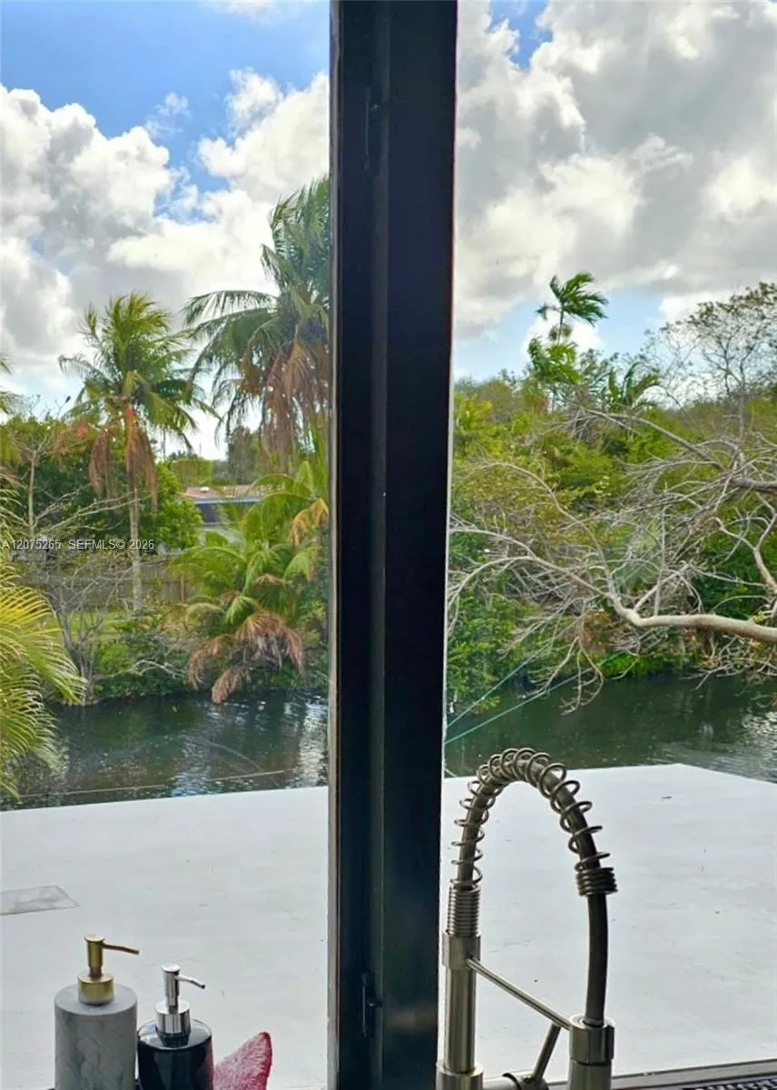 Address Not Shown Miami, FL 33173