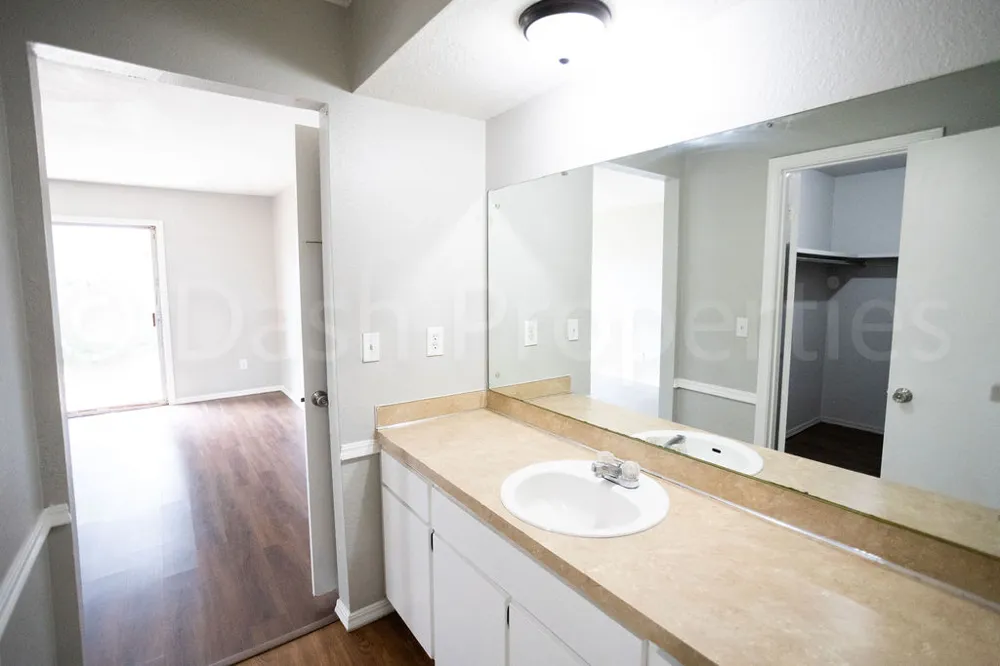 5106 S 75th EastAvenue Tulsa, OK 74145