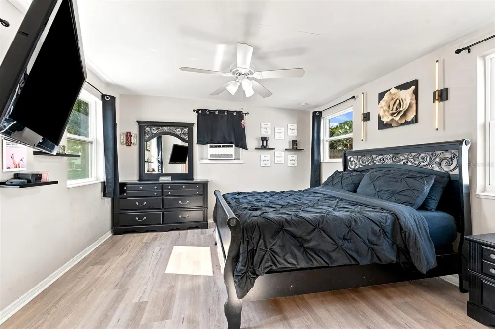 4780 31ST STREET St Petersburg, FL 33714