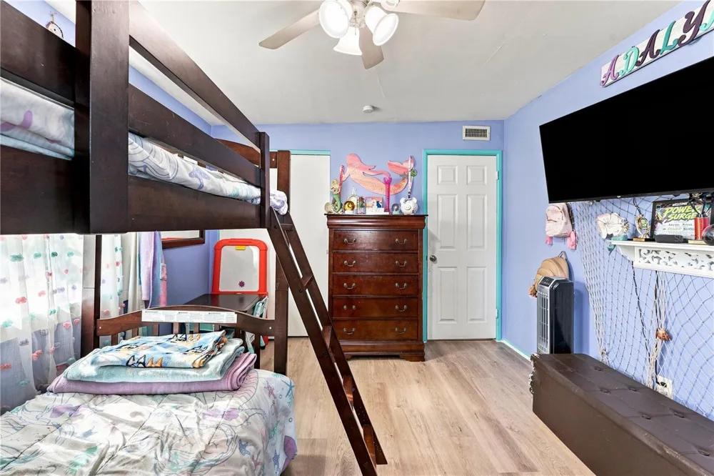 4780 31ST STREET St Petersburg, FL 33714