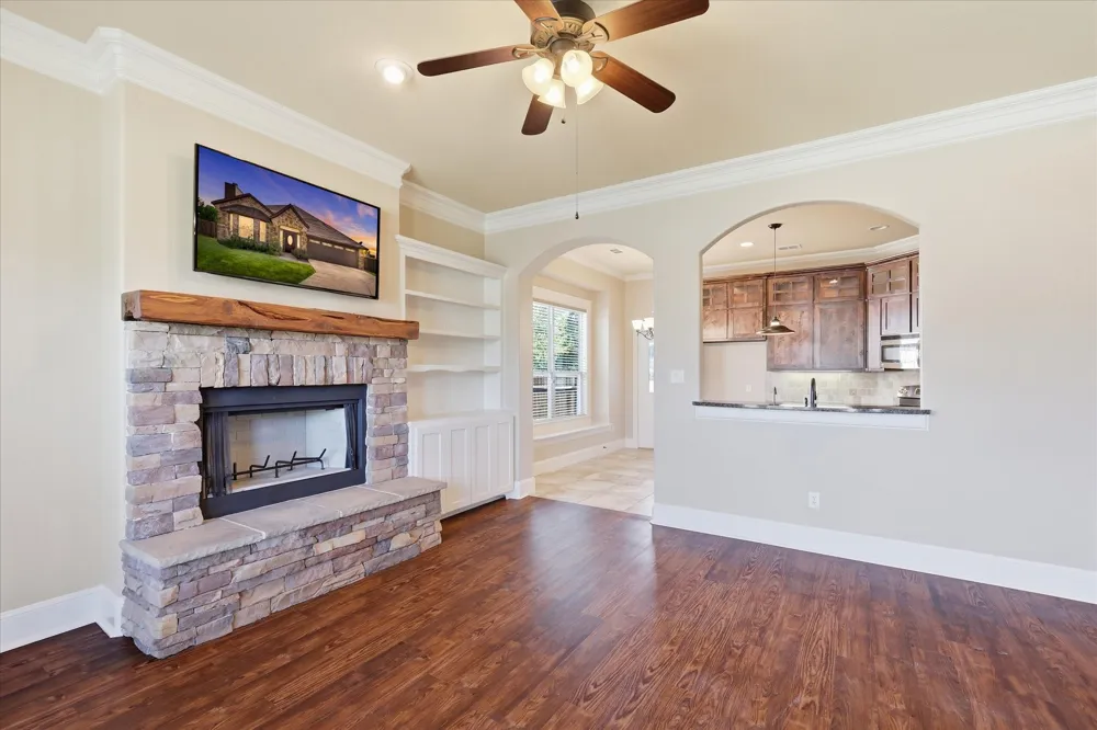2010 Maxwell Court Aubrey, TX 76227