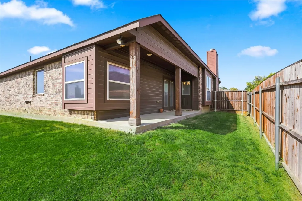 2010 Maxwell Court Aubrey, TX 76227