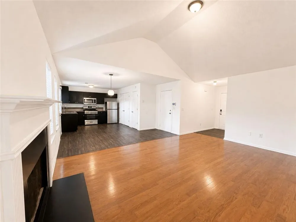 2490 Rambling Way Lithonia, GA 30058