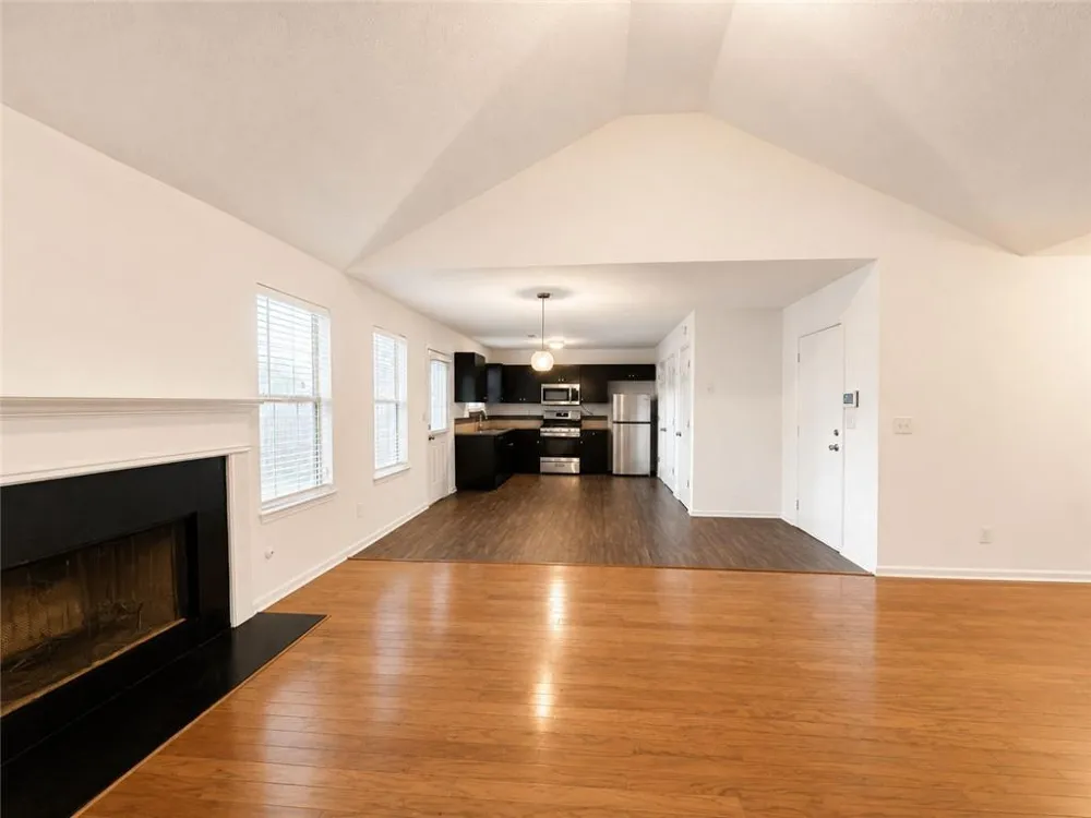 2490 Rambling Way Lithonia, GA 30058