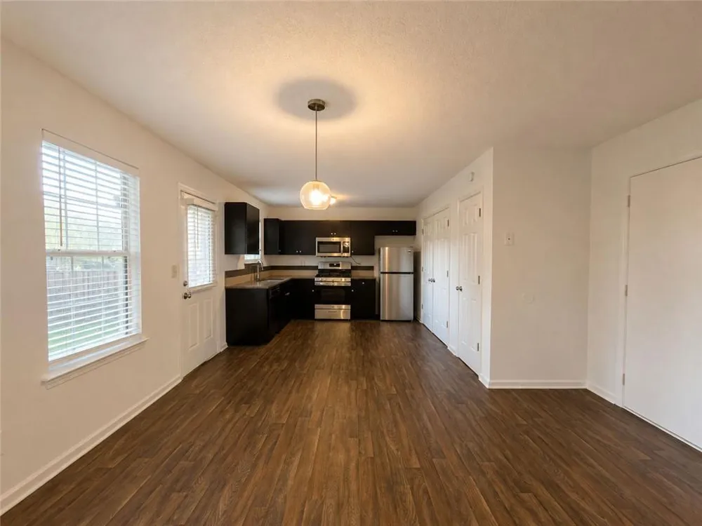 2490 Rambling Way Lithonia, GA 30058