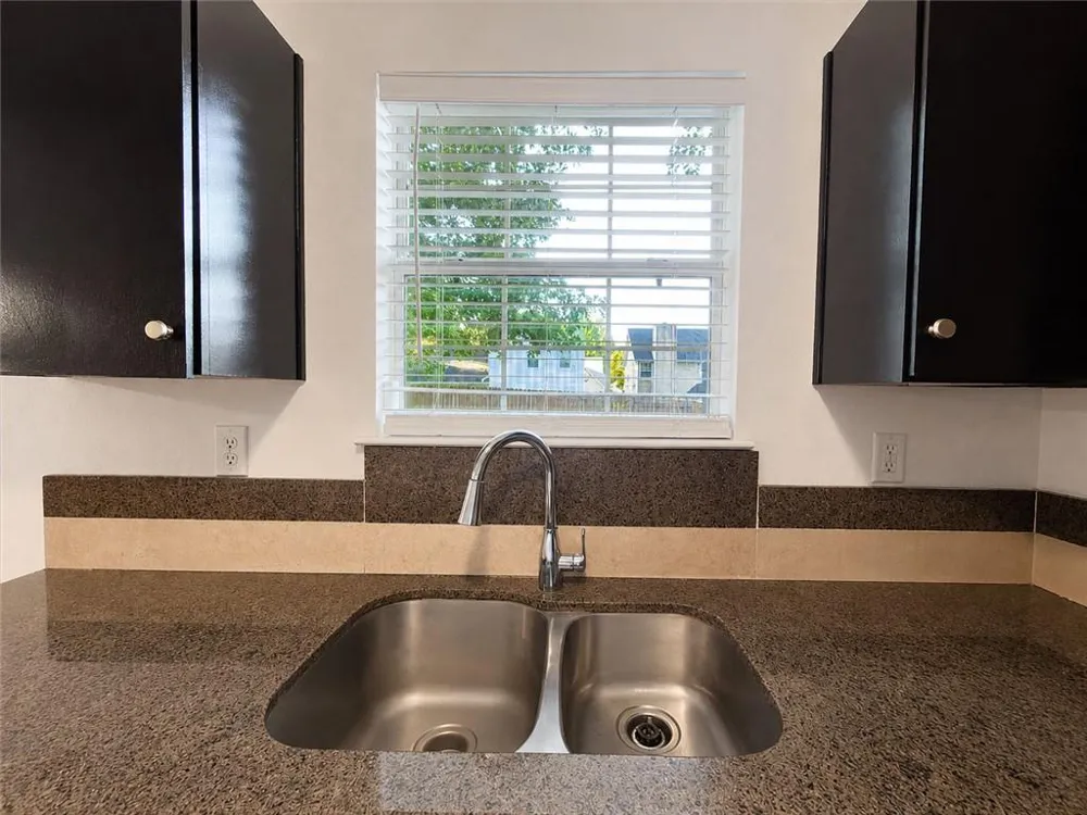 2490 Rambling Way Lithonia, GA 30058