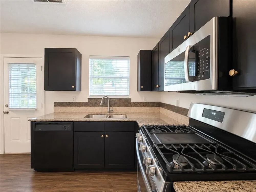 2490 Rambling Way Lithonia, GA 30058