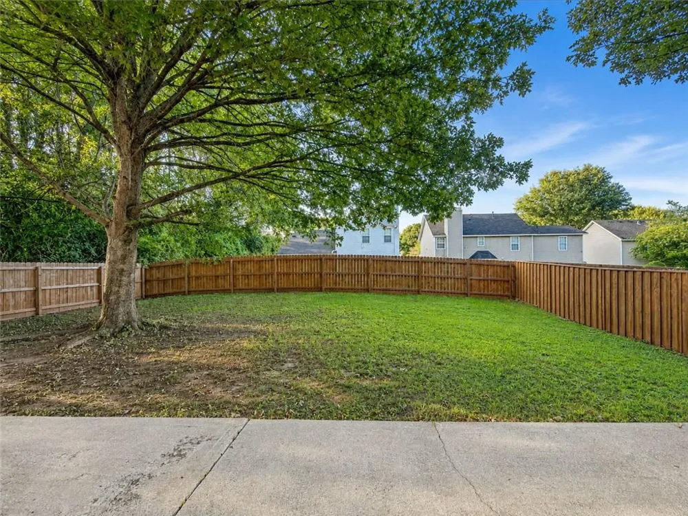 2490 Rambling Way Lithonia, GA 30058