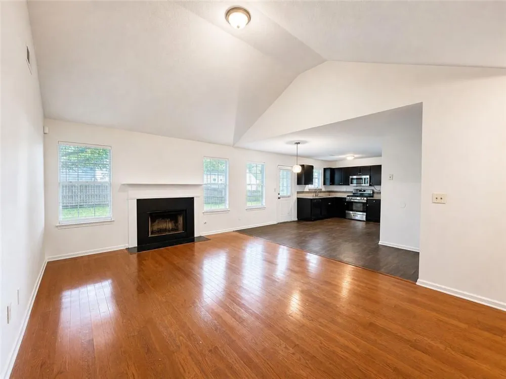 2490 Rambling Way Lithonia, GA 30058