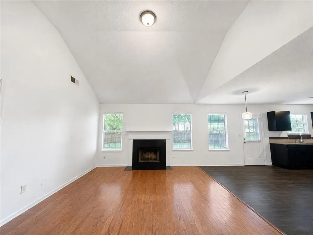 2490 Rambling Way Lithonia, GA 30058