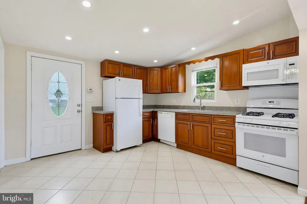 1841 EAST AVENUE Baltimore, MD 21222