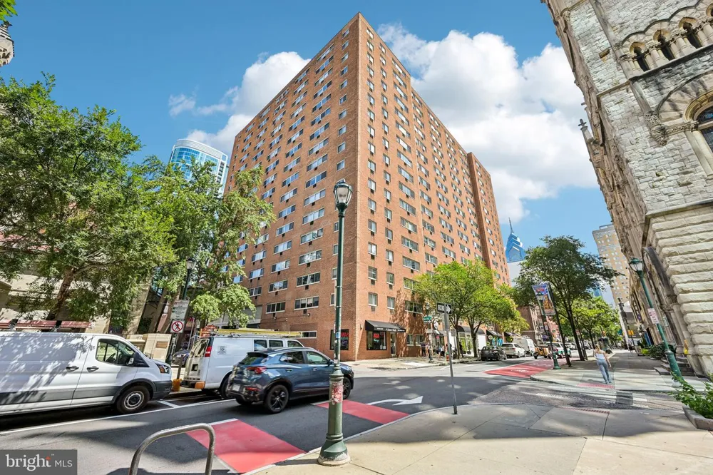 2101 CHESTNUT STREET #817 Philadelphia, PA 19103