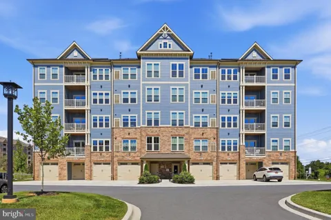 3315 FIREFLY LANE #404