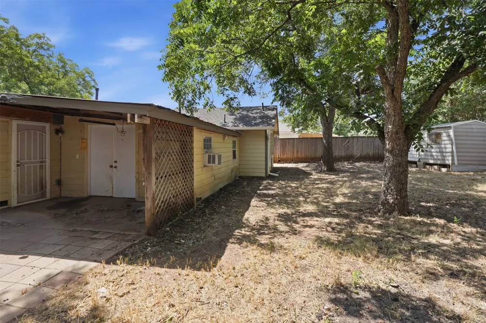 1218 Diana Drive Arlington, TX 76011