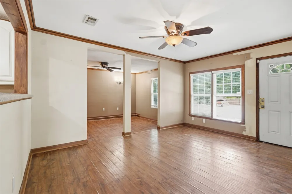 1218 Diana Drive Arlington, TX 76011