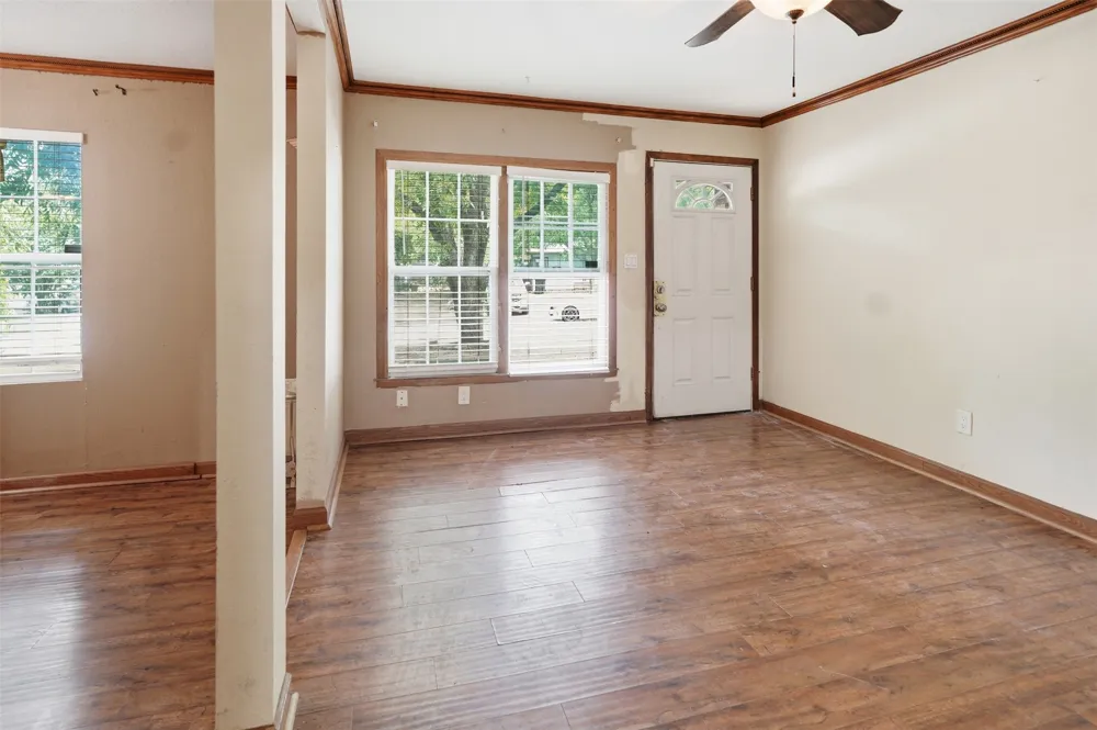 1218 Diana Drive Arlington, TX 76011