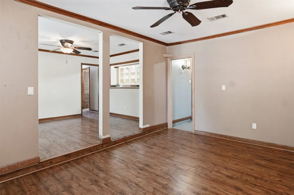 1218 Diana Drive Arlington, TX 76011