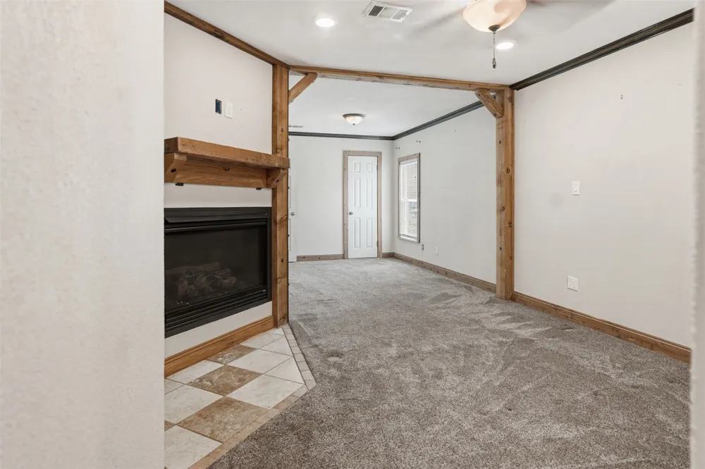 1218 Diana Drive Arlington, TX 76011