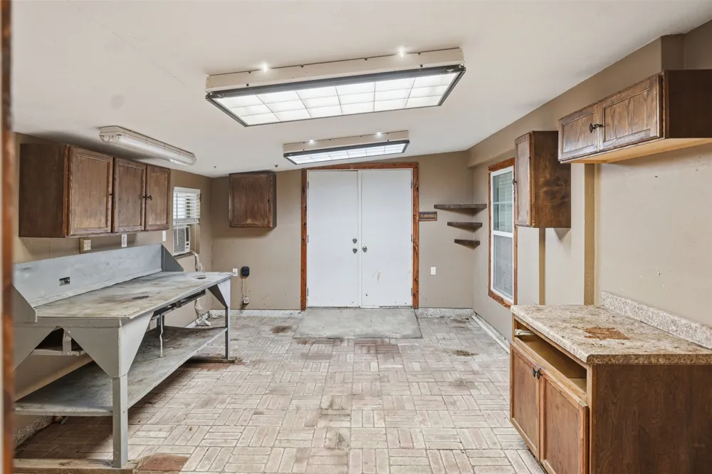 1218 Diana Drive Arlington, TX 76011