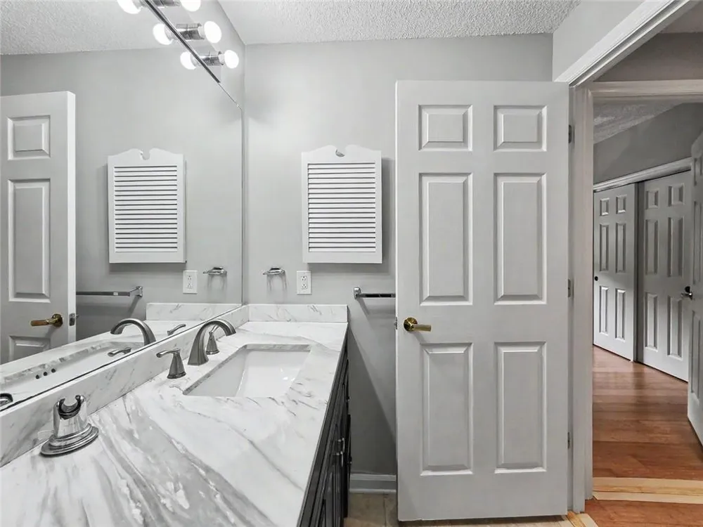 1800 Clairmont Lake #A314 Decatur, GA 30033