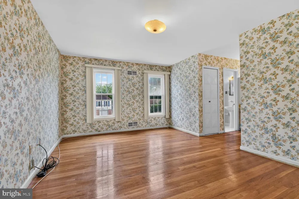 7905 IVYMOUNT TERRACE Potomac, MD 20854