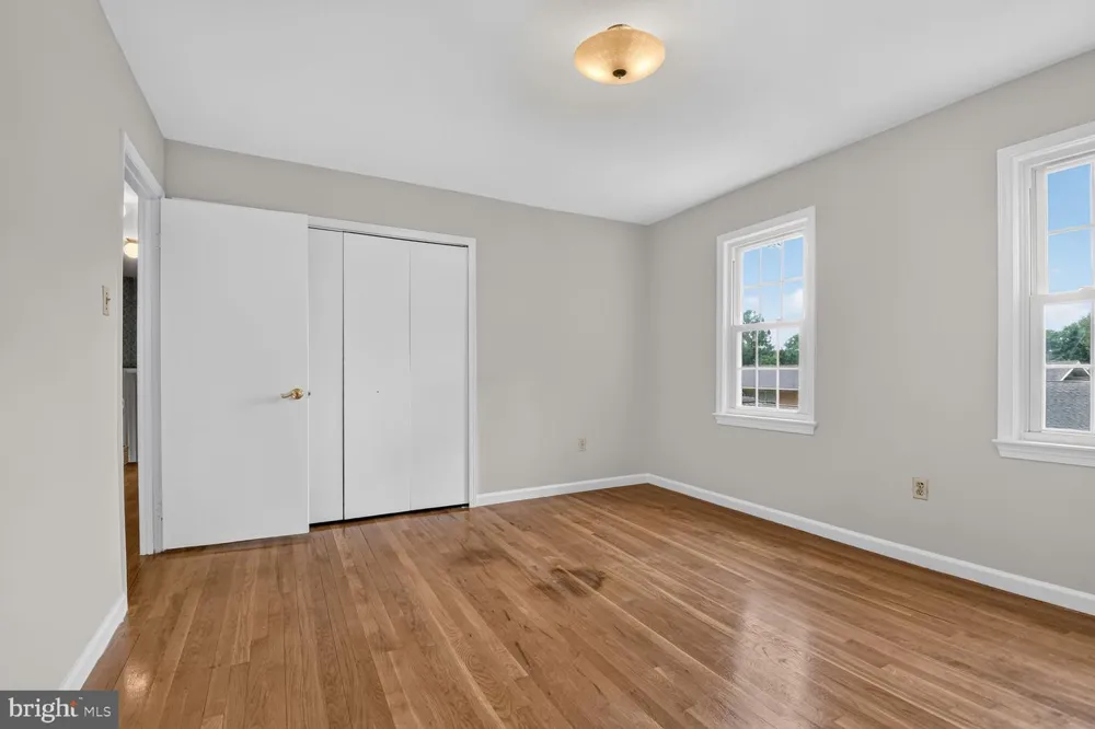 7905 IVYMOUNT TERRACE Potomac, MD 20854