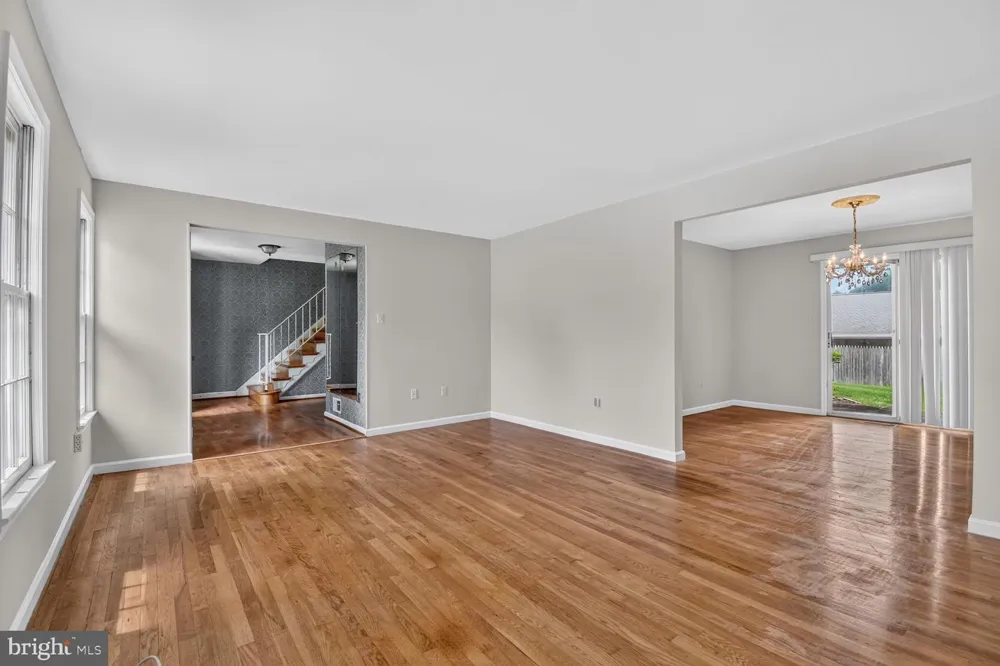7905 IVYMOUNT TERRACE Potomac, MD 20854