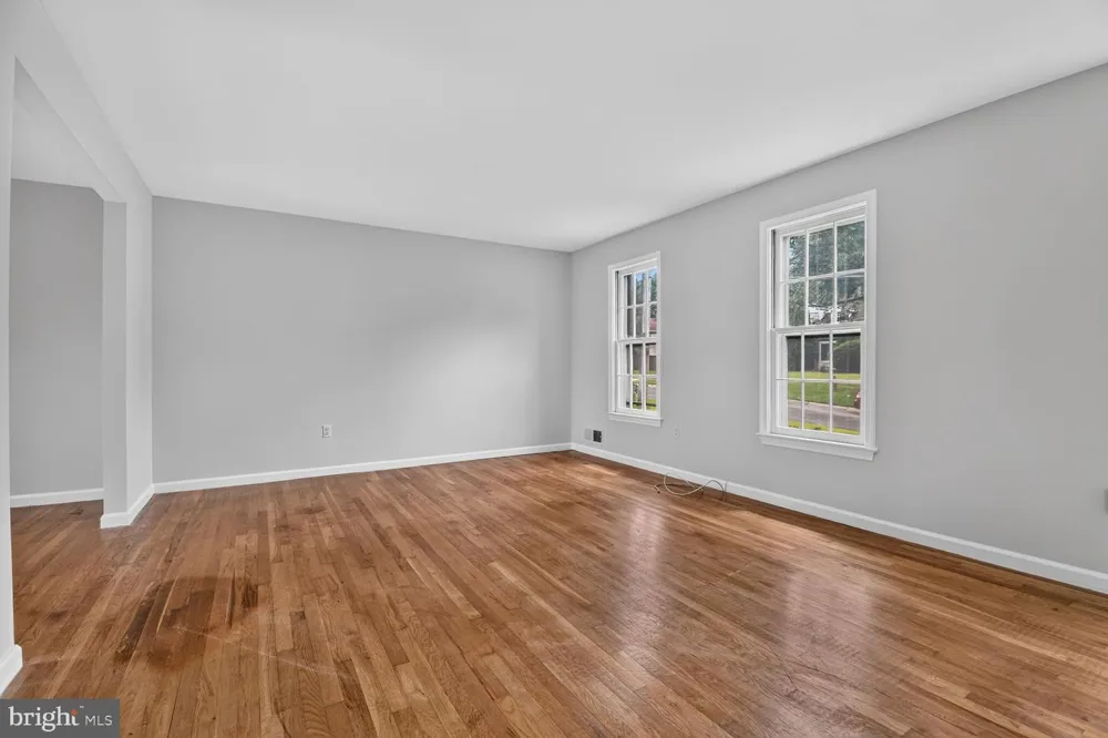 7905 IVYMOUNT TERRACE Potomac, MD 20854