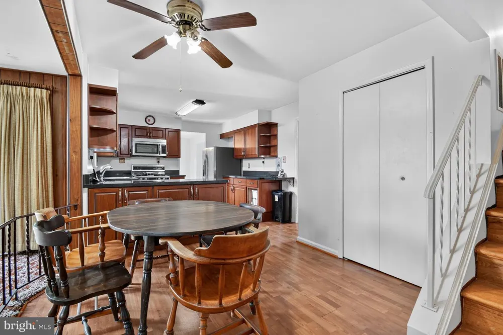 7905 IVYMOUNT TERRACE Potomac, MD 20854