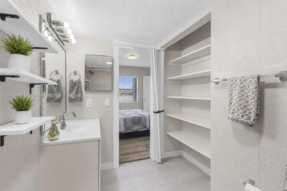 6745 W 26th Dr #103-4 Hialeah, FL 33016