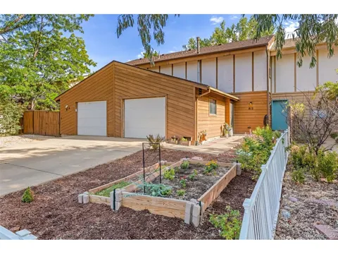 812 Sir Galahad Drive