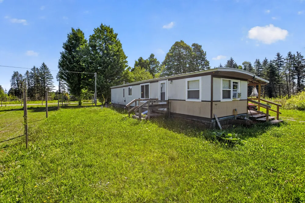 7137 S Deer Lake Road Reed City, MI 49677