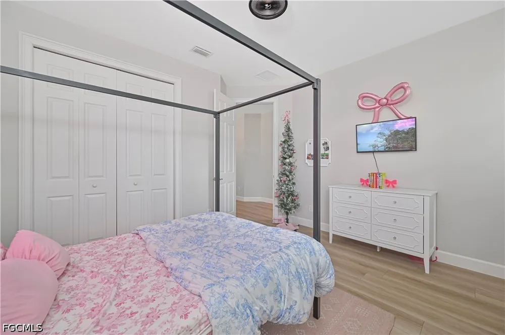 Seaside Key Court North Fort Myers, FL 33903