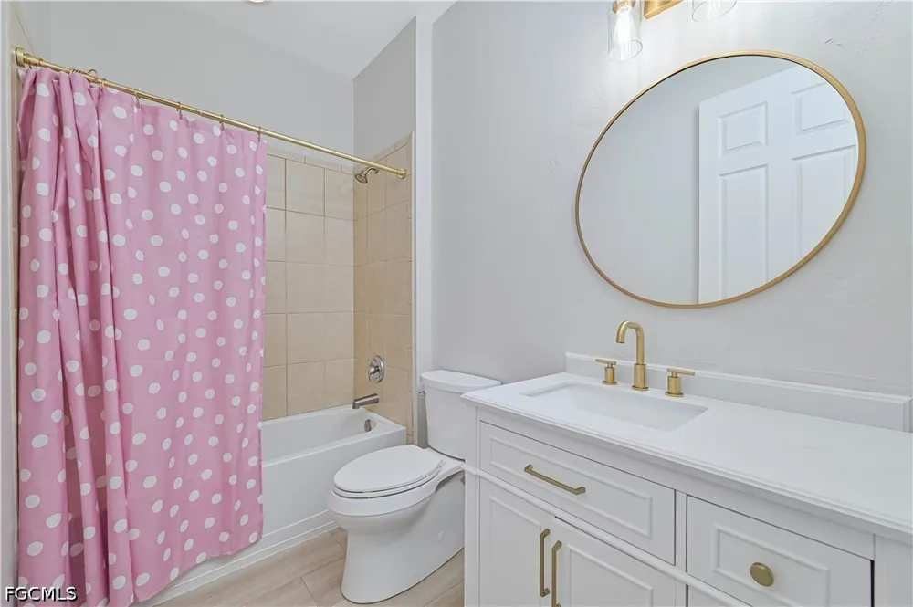 Seaside Key Court North Fort Myers, FL 33903