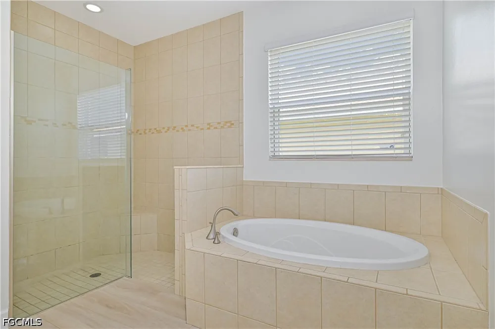 Seaside Key Court North Fort Myers, FL 33903