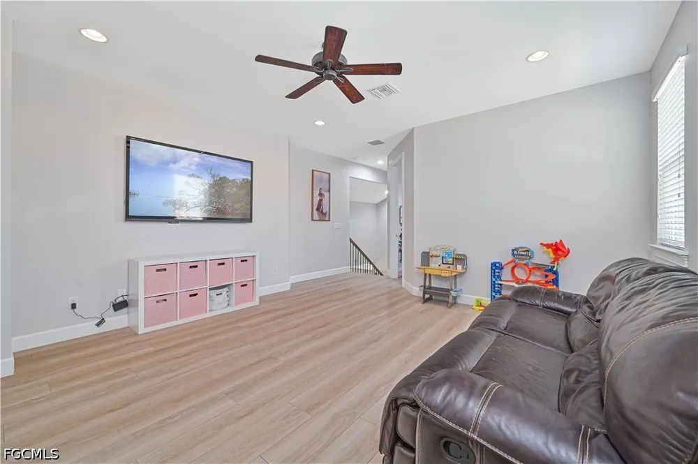 Seaside Key Court North Fort Myers, FL 33903