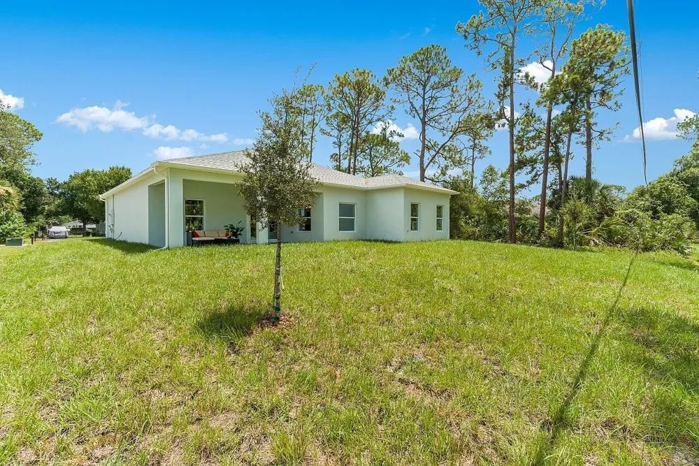 9365 107th Avenue Vero Beach, FL 32967