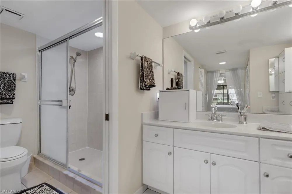 5770 Trailwinds Drive #213 Fort Myers, FL 33907