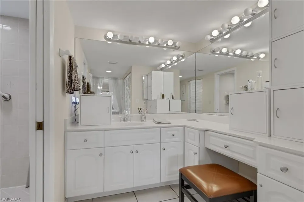5770 Trailwinds Drive #213 Fort Myers, FL 33907
