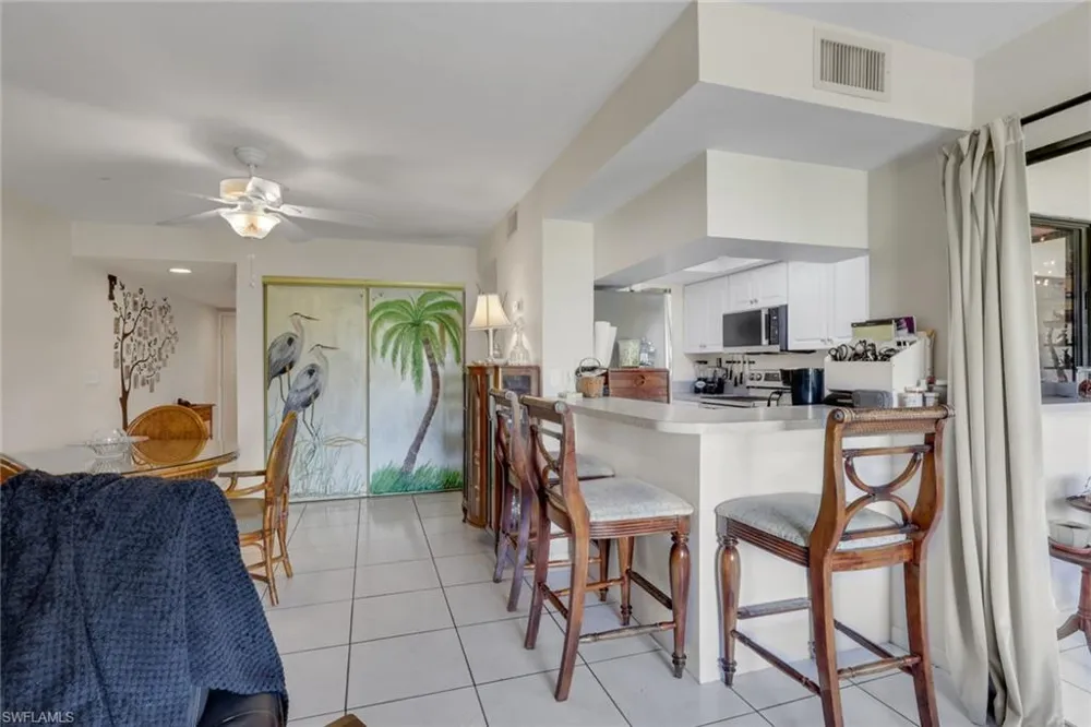 5770 Trailwinds Drive #213 Fort Myers, FL 33907