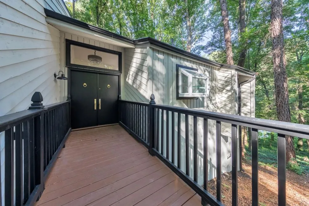 210 Brandenburgh Circle Roswell, GA 30075