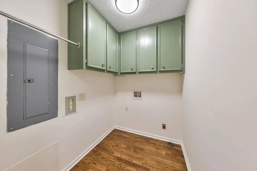 210 Brandenburgh Circle Roswell, GA 30075