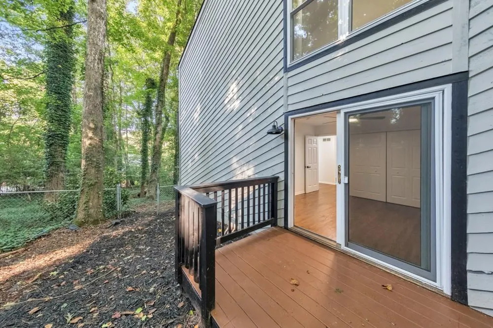 210 Brandenburgh Circle Roswell, GA 30075