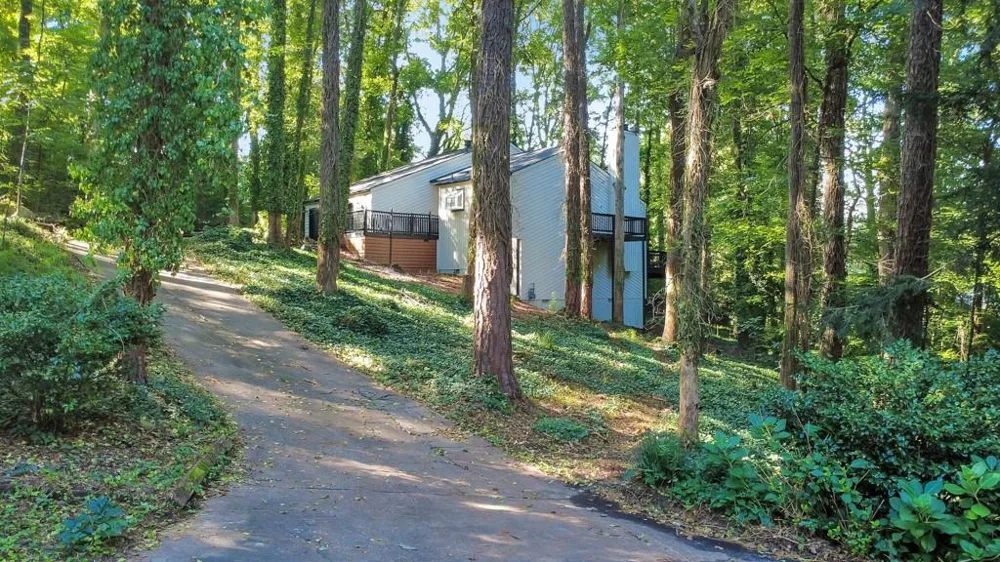 210 Brandenburgh Circle Roswell, GA 30075