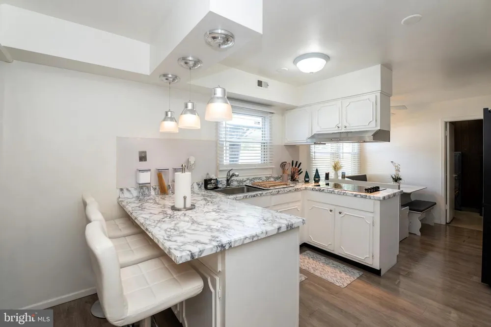 27 EAST LANE Willingboro, NJ 08046