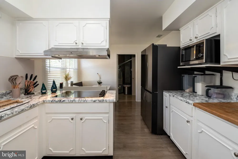 27 EAST LANE Willingboro, NJ 08046