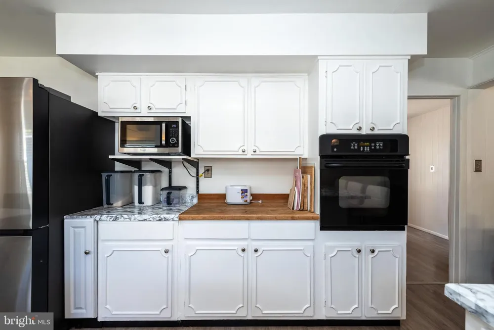 27 EAST LANE Willingboro, NJ 08046