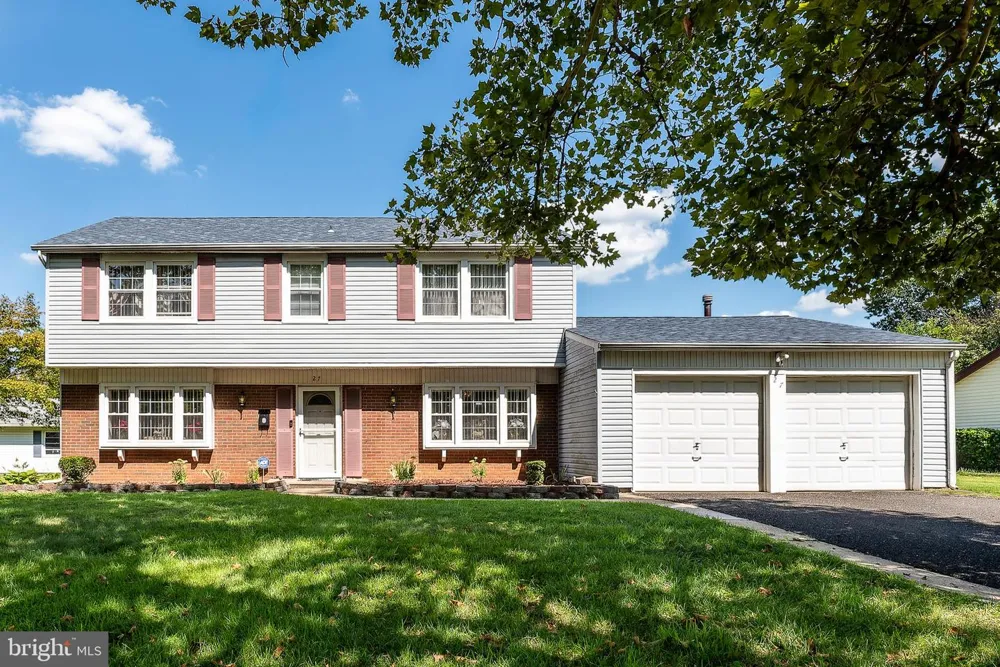 27 EAST LANE Willingboro, NJ 08046
