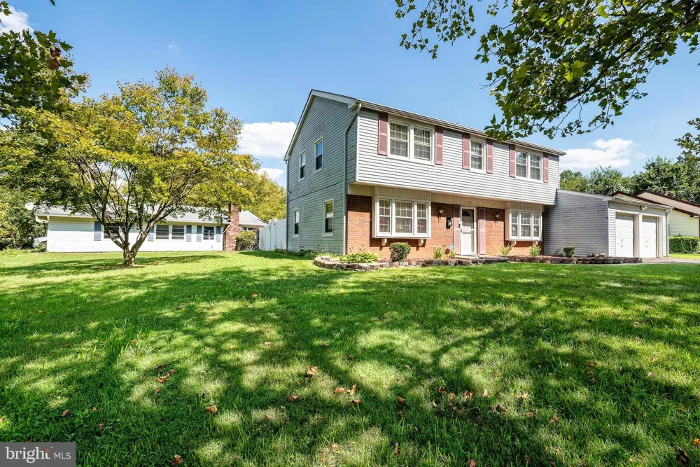 27 EAST LANE Willingboro, NJ 08046
